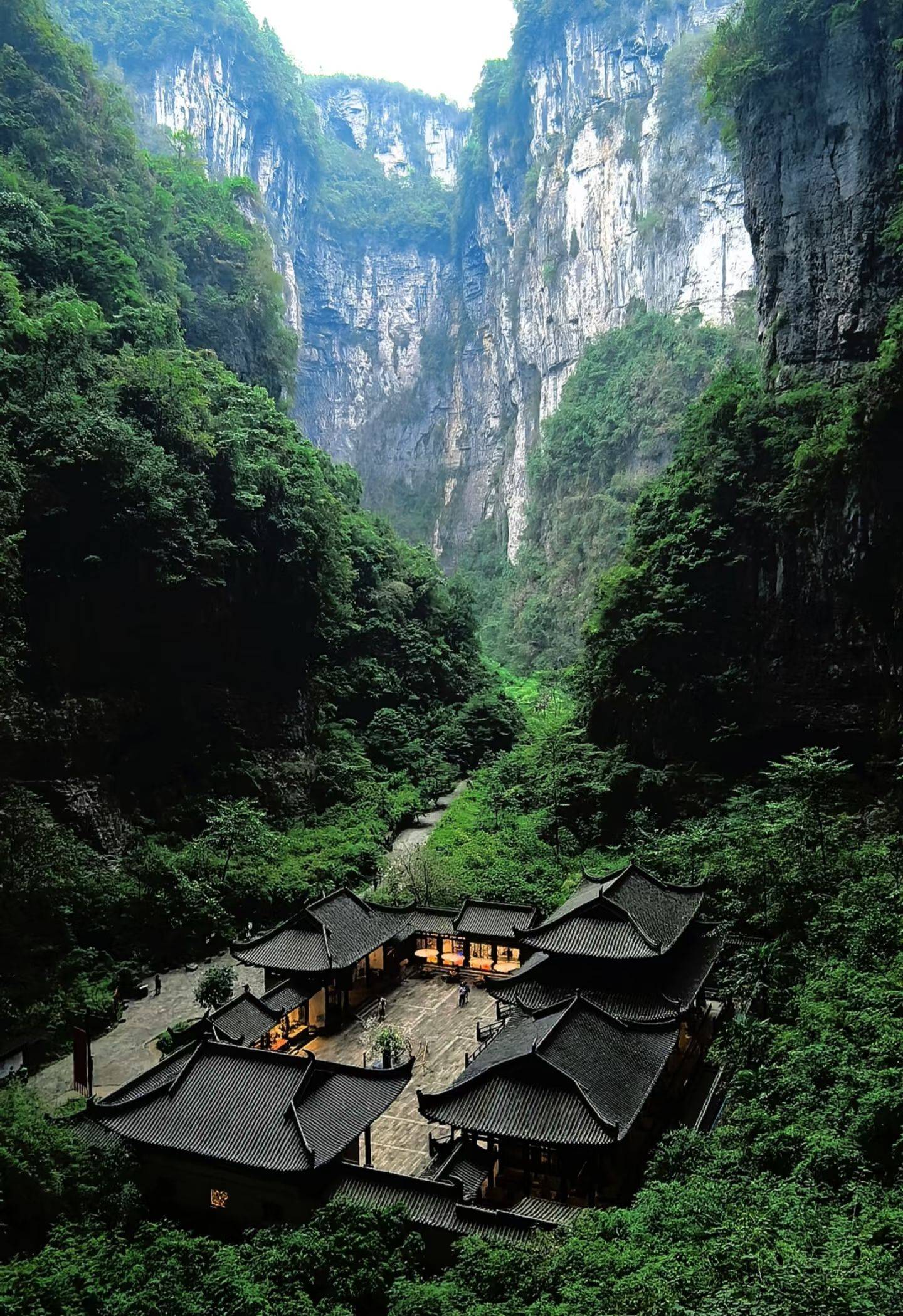 重庆著名旅游景点(重庆旅游景点必去前十景点)-第2张图片